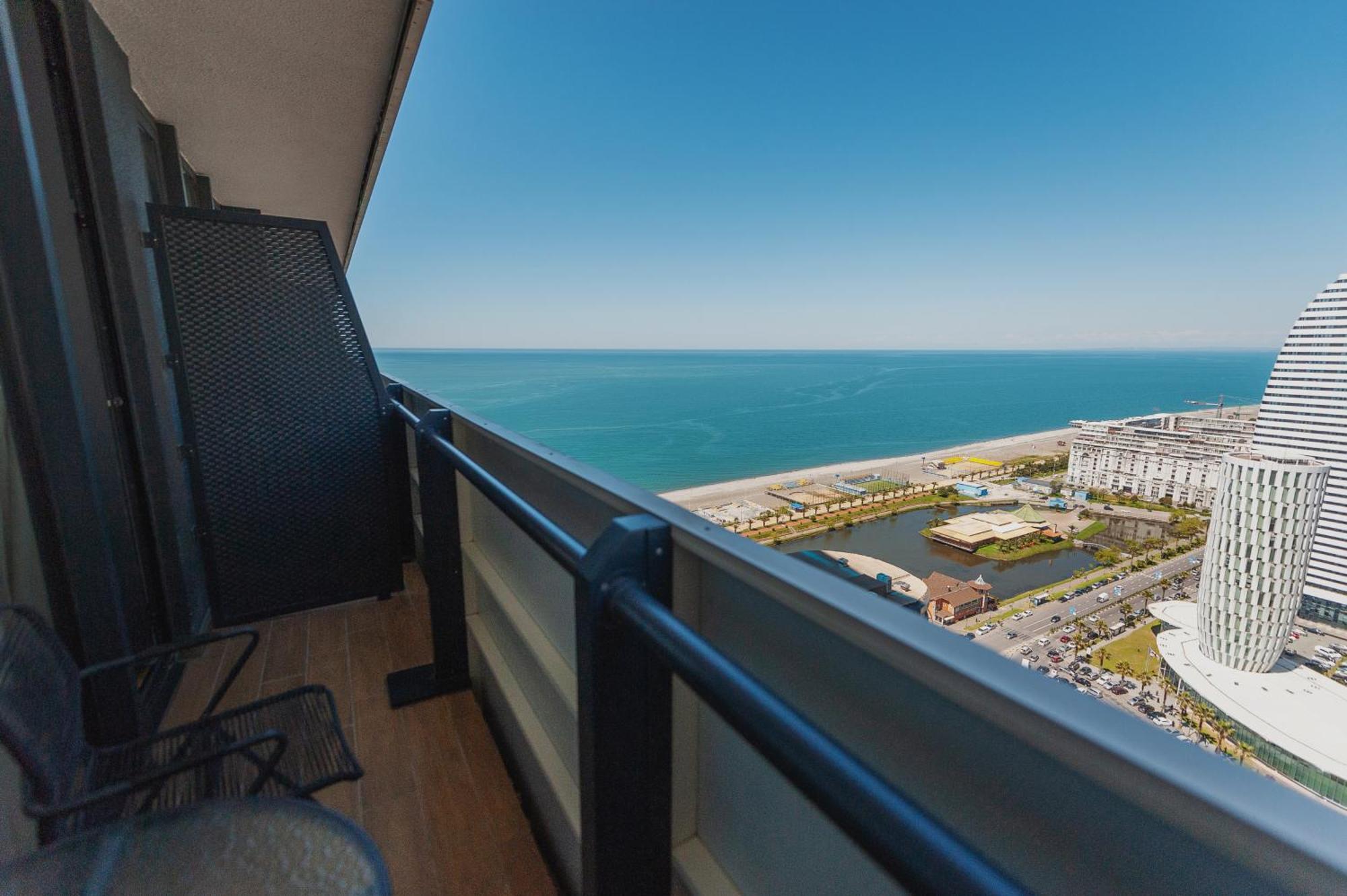 Black Sea Luxury Towers Hotel Batumi Ngoại thất bức ảnh